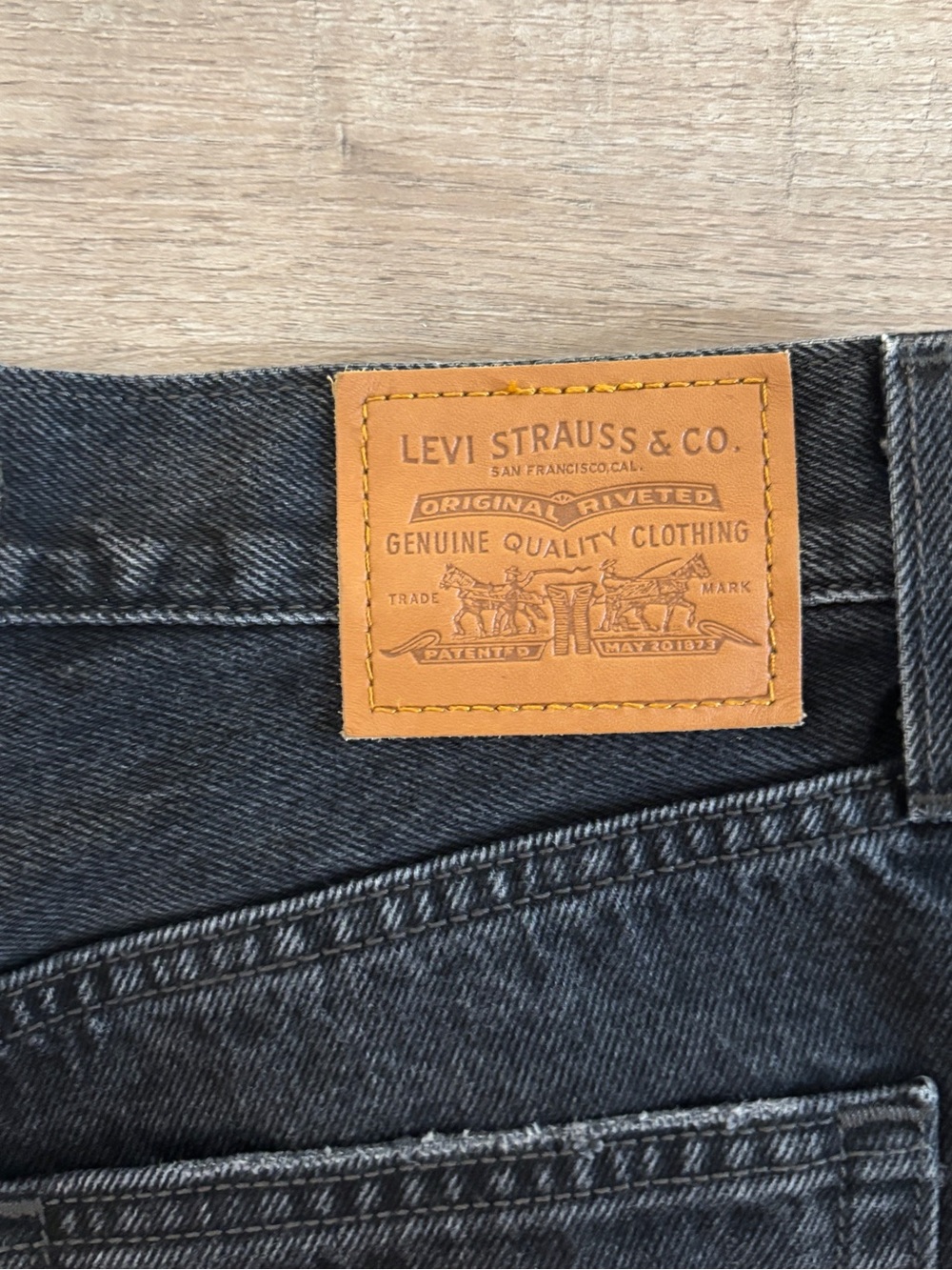 Levi's Black Ribcage Distressed Straight Leg Jeans Size 27 - Picture 9 of 10
